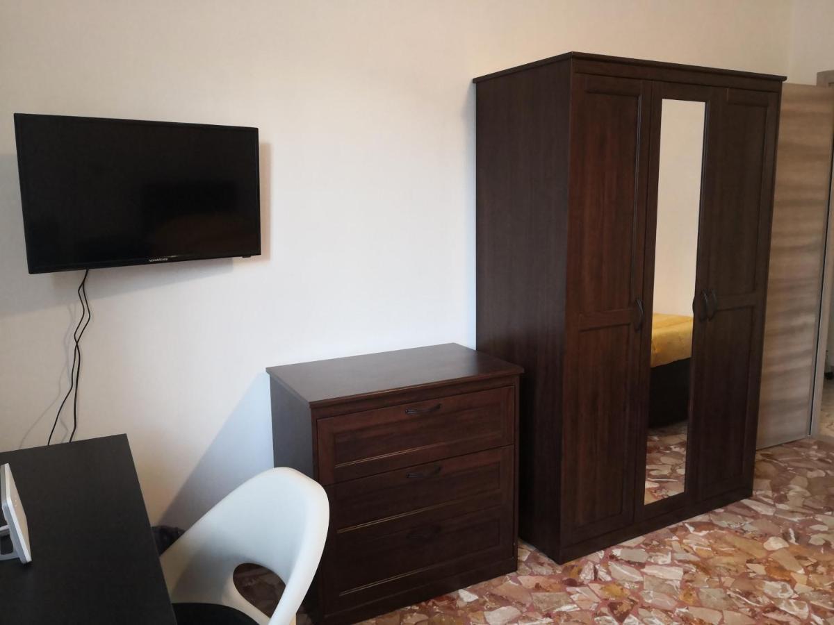 Apartamento Trilocale Alla Lunetta Bolonia Exterior foto