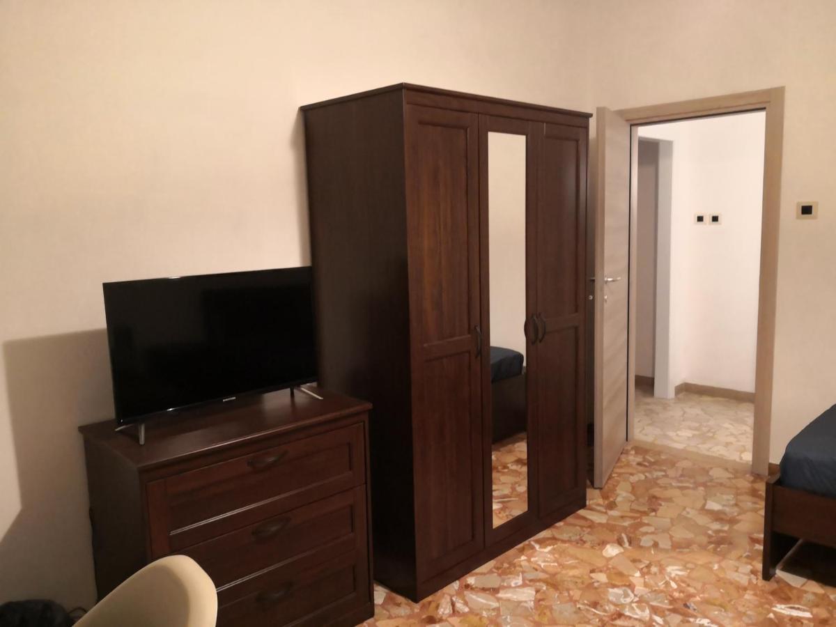 Apartamento Trilocale Alla Lunetta Bolonia Exterior foto
